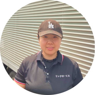 女性スタッフ